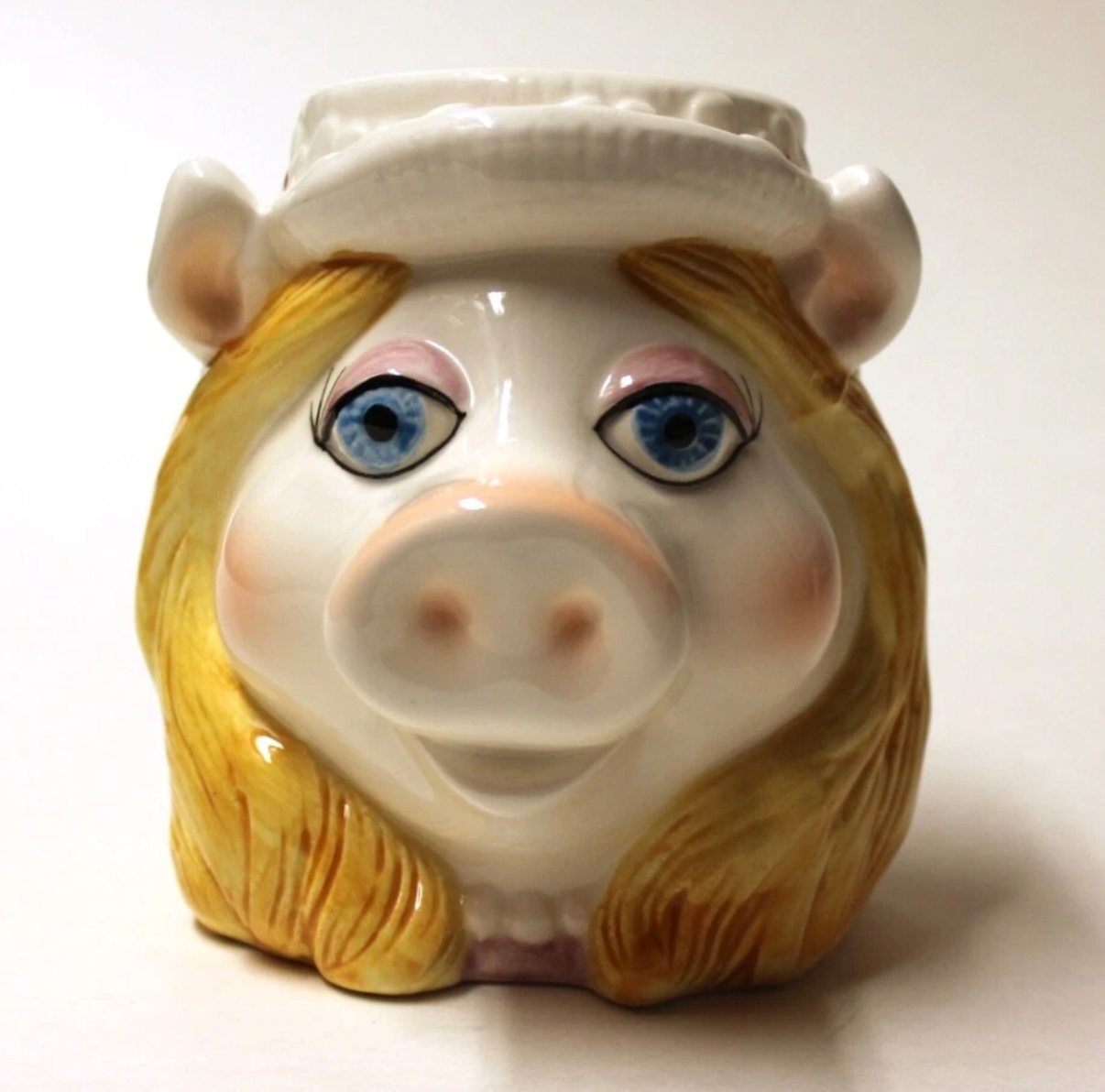 1985 Miss Piggy Mug